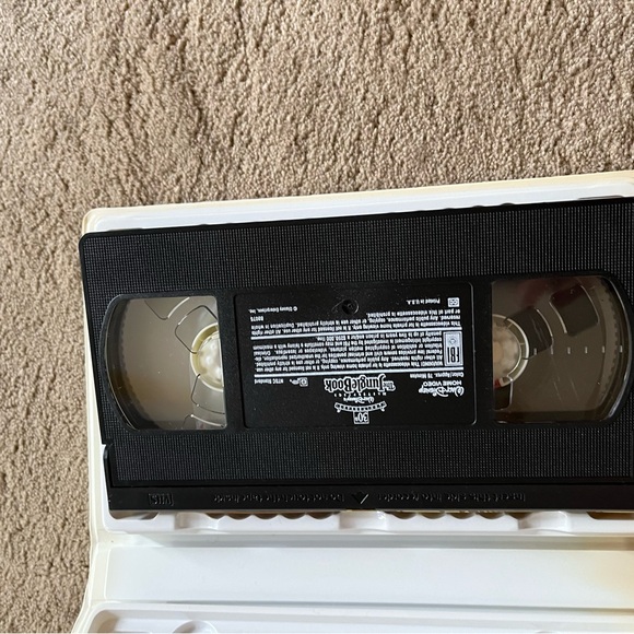 Disney's The Jungle Book VHS - Limited Edition - Picture 2 of 3